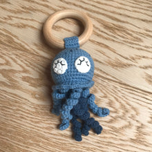 Charger l'image dans la galerie, Hochet musical animaux en crochet