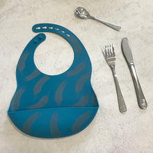 Charger l'image dans la galerie, Bavettes en silicone souple